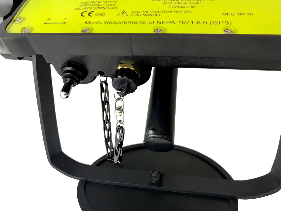 XPR-5592GCX: [Zone 0] IS Scene Light w/Tripod - Image 9